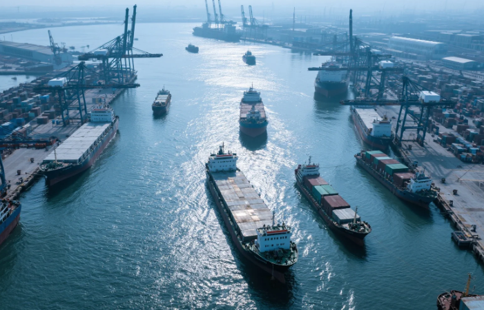 拼邮 vs 单独发货：哪种海运集运方式更划算？